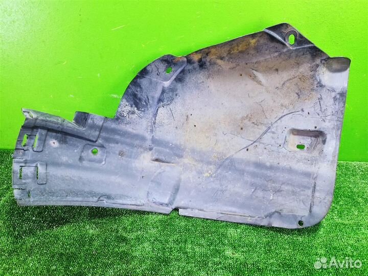 Подкрылок передний правый Opel astra H 2007