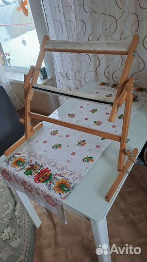 Станок для вышивания (диванный)