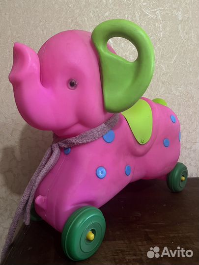 Слон каталка на колесиках