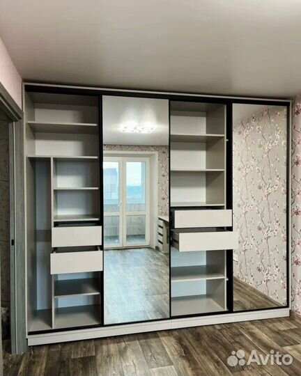 Шкаф встроенный