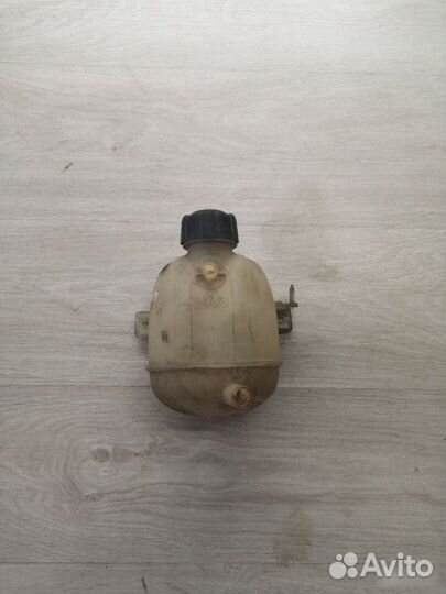 Бачок расширительный Renault Logan