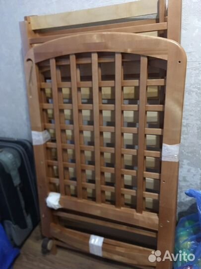 Детская кровать, матрац + наматрасник