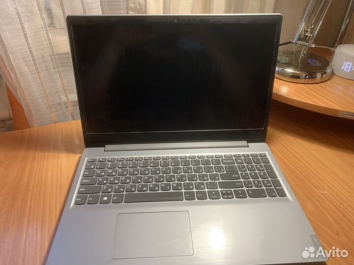Ноутбук Lenovo (12 озу, Ryzen 5, Vega 8)