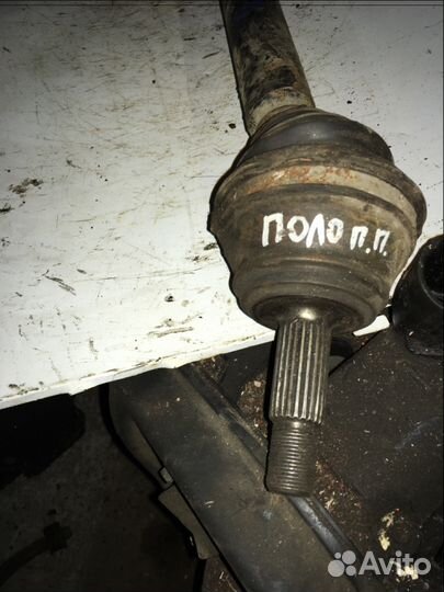 Полуось правая Volkswagen Polo Classic