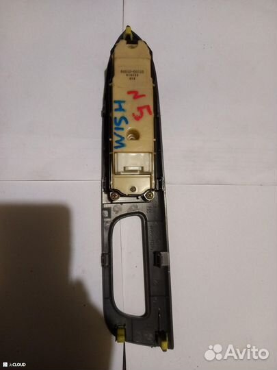 Блок упр. стеклоподьемниками на toyota wish ZNE10