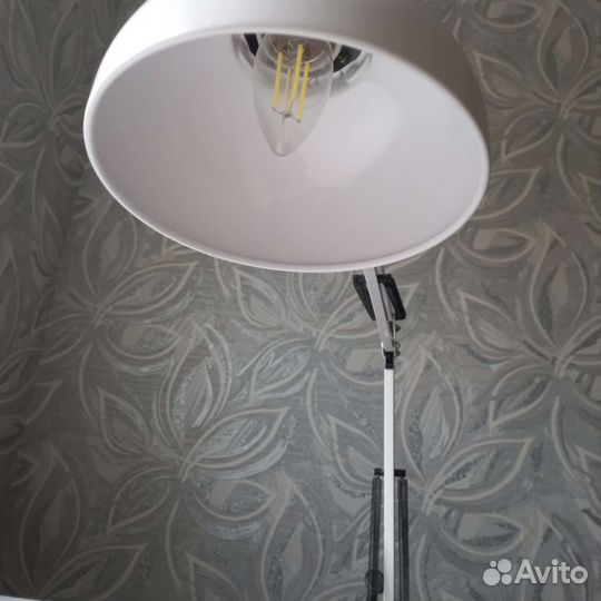 Лампа настольная