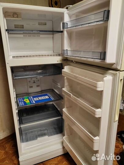 Холодильник бу supra