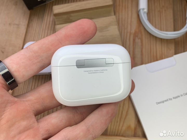 Airpods pro отличное качество /чехол в подарок
