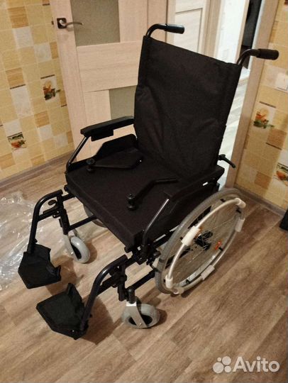 Кресло-коляска с ручным приводом комнатная