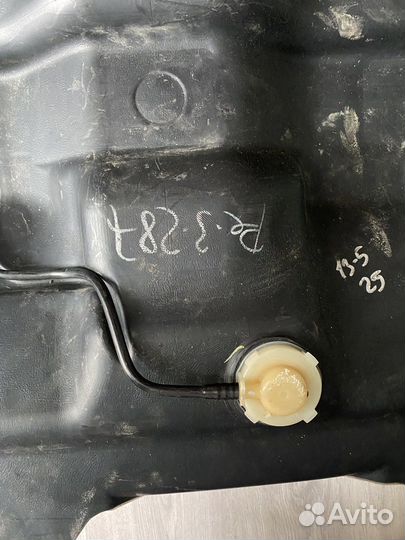 Бензобак на Renault Fluence