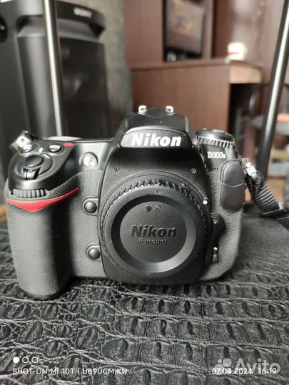 Зеркальный фотоаппарат nikon d300s