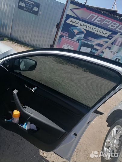 Каркасные шторки на skoda rapid