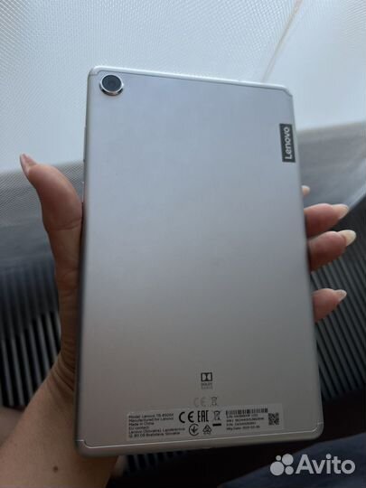 Поашент Lenovo Tab M8