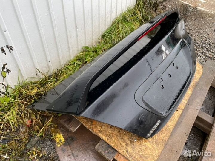 Крышка багажника Mitsubishi Lancer седан 4G63 2006