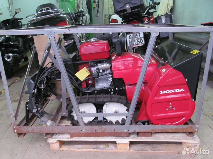 Снегоуборщик honda HSS970