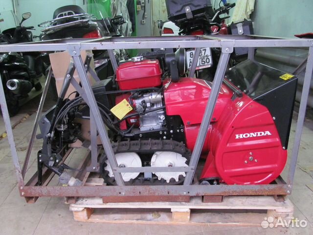 Снегоуборщик honda HSS970