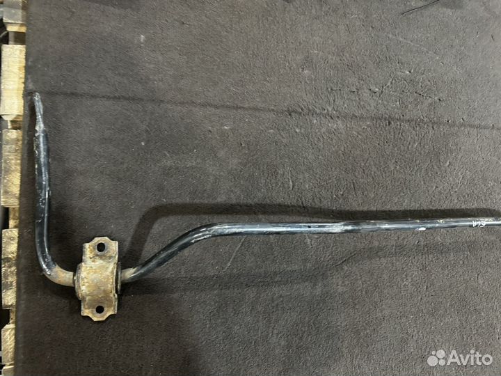 Задний стабилизатор Hyundai Elantra 3