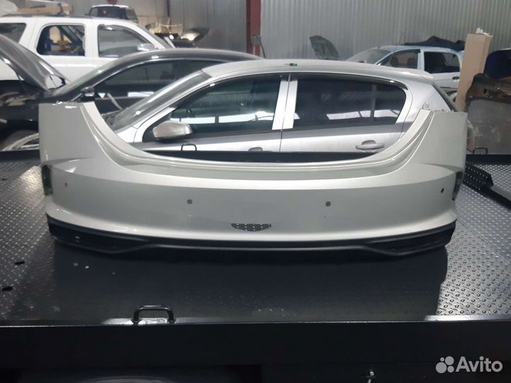 Бампер задний Hyundai Solaris