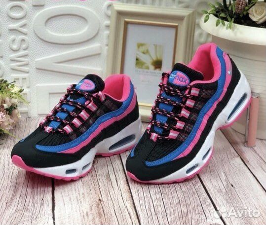 Кроссовки новые