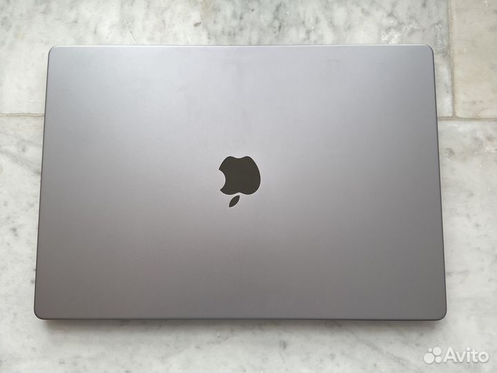 MAC book pro 16 1tb
