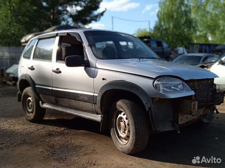 Щиток приборов chevrolet niva