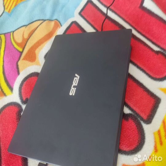 Ноутбук asus