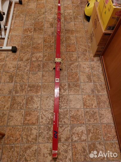 Комплект - лыжи, палки, ботинки р.45-46