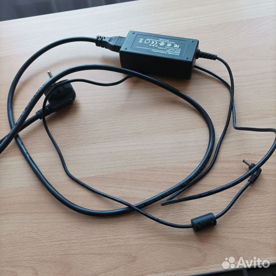 Зарядное устройство для ноутбука блок питания