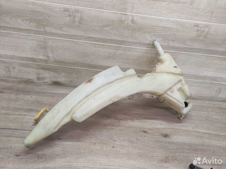 Бачок омывателя лобового стекла Ford Focus 1