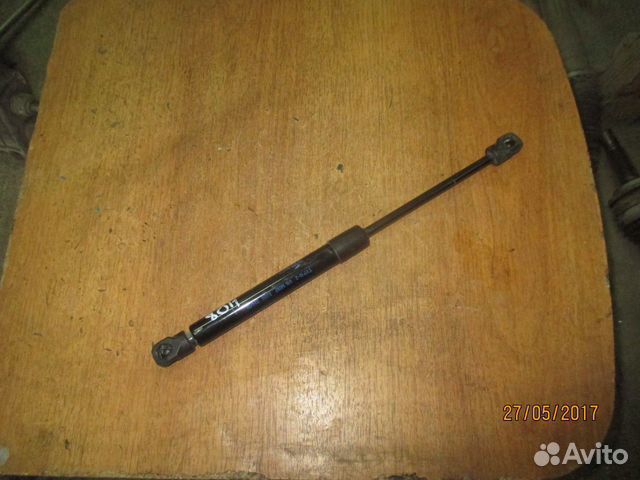 Амортизатор крышки багажника Peugeot 408 Пежо