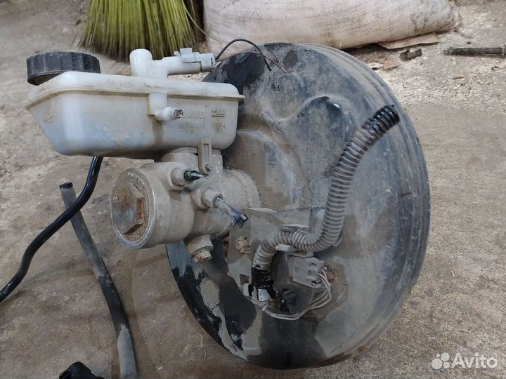 Вакумный усилитель тормозов Рено лагуна 2