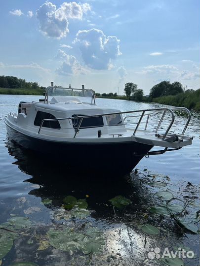 Лодка 4.9 с мотором 60 л.с. reful 490 sea