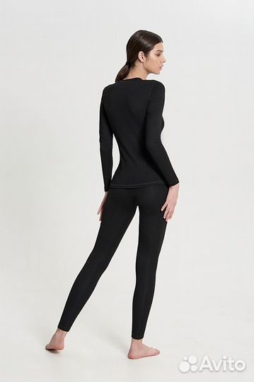 Облегающий термокомплект, лонгслив и леггинсы