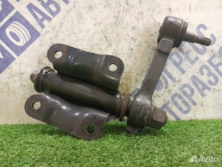 Маятник рулевого редуктора Hyundai Terracan