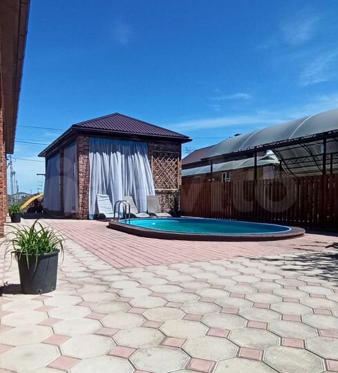 Комната 28 м² в 4-к., 1/1 эт.