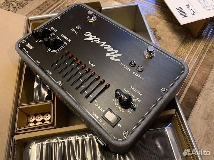 Korg Nuvibe Vibrato Chorus педаль эффектов