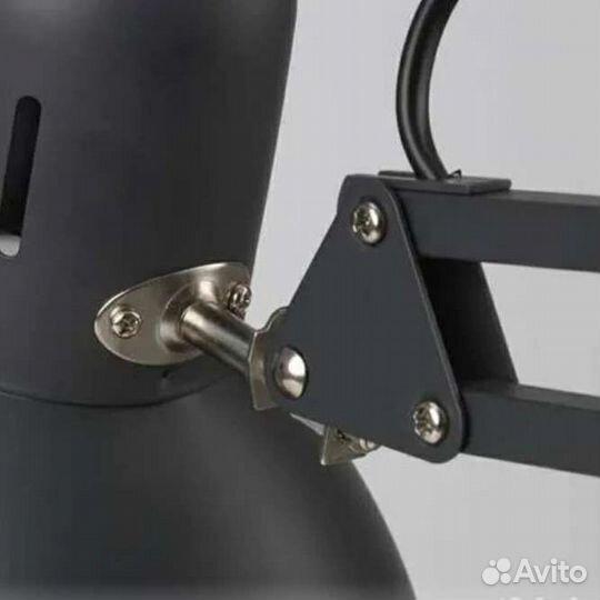 Лампа настольная