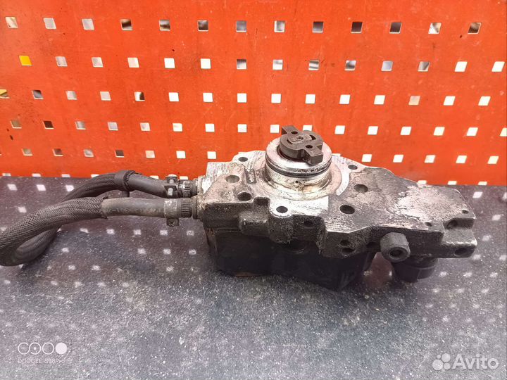 Топливный насос Mercedes Benz 2.7 cdi