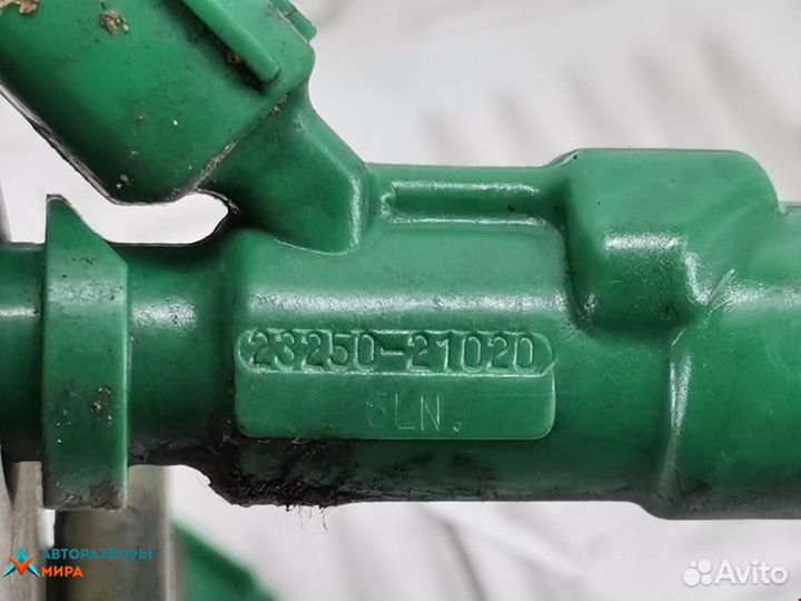 Форсунка Toyota Prius 2 2006 2320921020