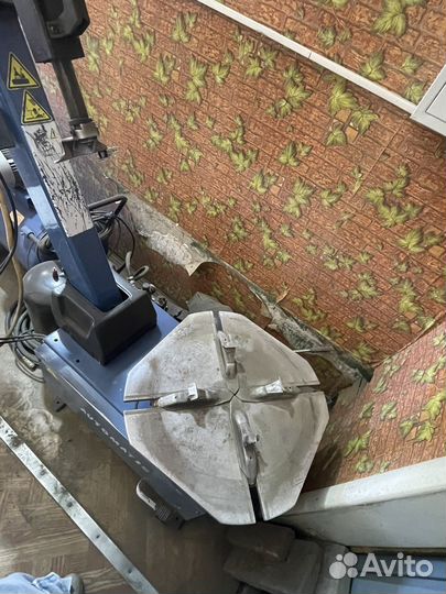 Разбортовочный станок