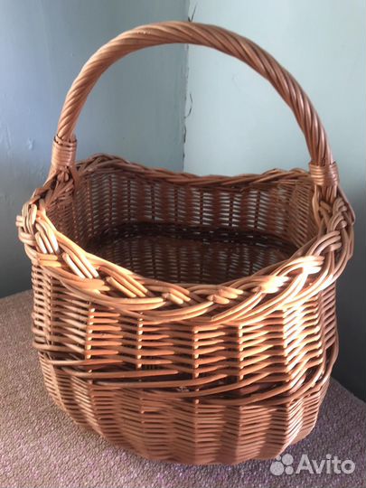 Корзина плетеная с ручкой