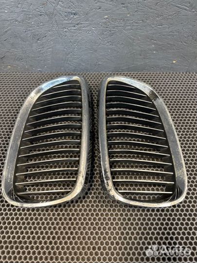 Решетка в бампер Bmw X5 E70 M57 2008