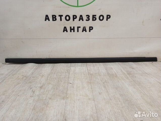 Бархотка (молдинг стекла двери ) задняя правая
