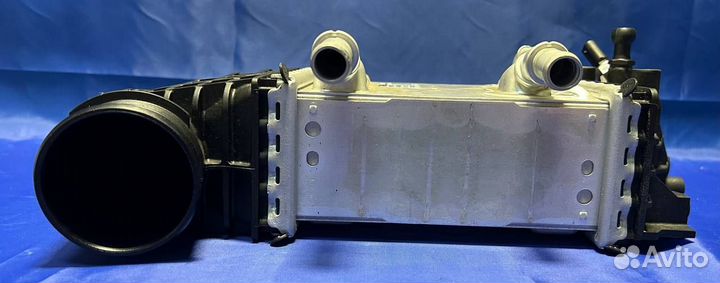 Радиатор интеркуллера 04L145749M volkswagen