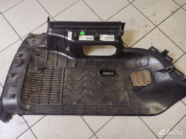 Обшивка багажника Cadillac Escalade gmt 900