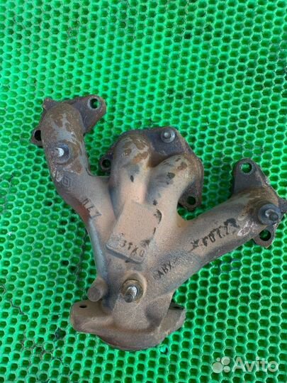 Коллектор выпускной Renault Logan K7M710 2008