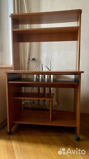 Компьютерный стол