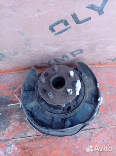 Ступица задняя левая Toyota Vista SV35 3S-FE