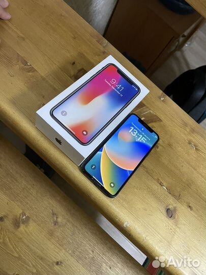 iPhone X, 64 ГБ