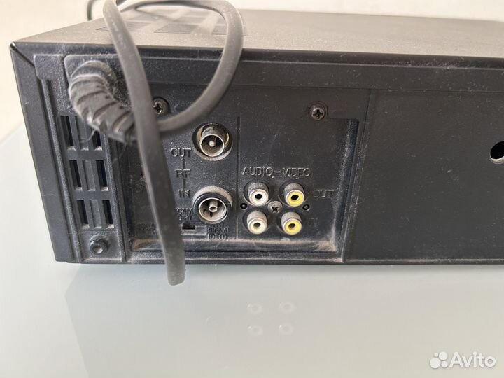 Видеомагнитофон panasonic